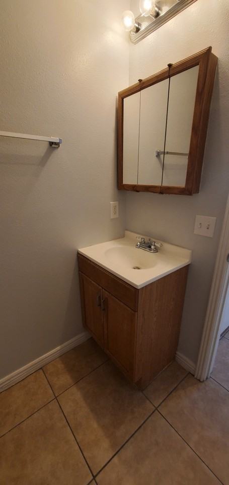 5295 S 1760 W #B - Photo 4 of 16