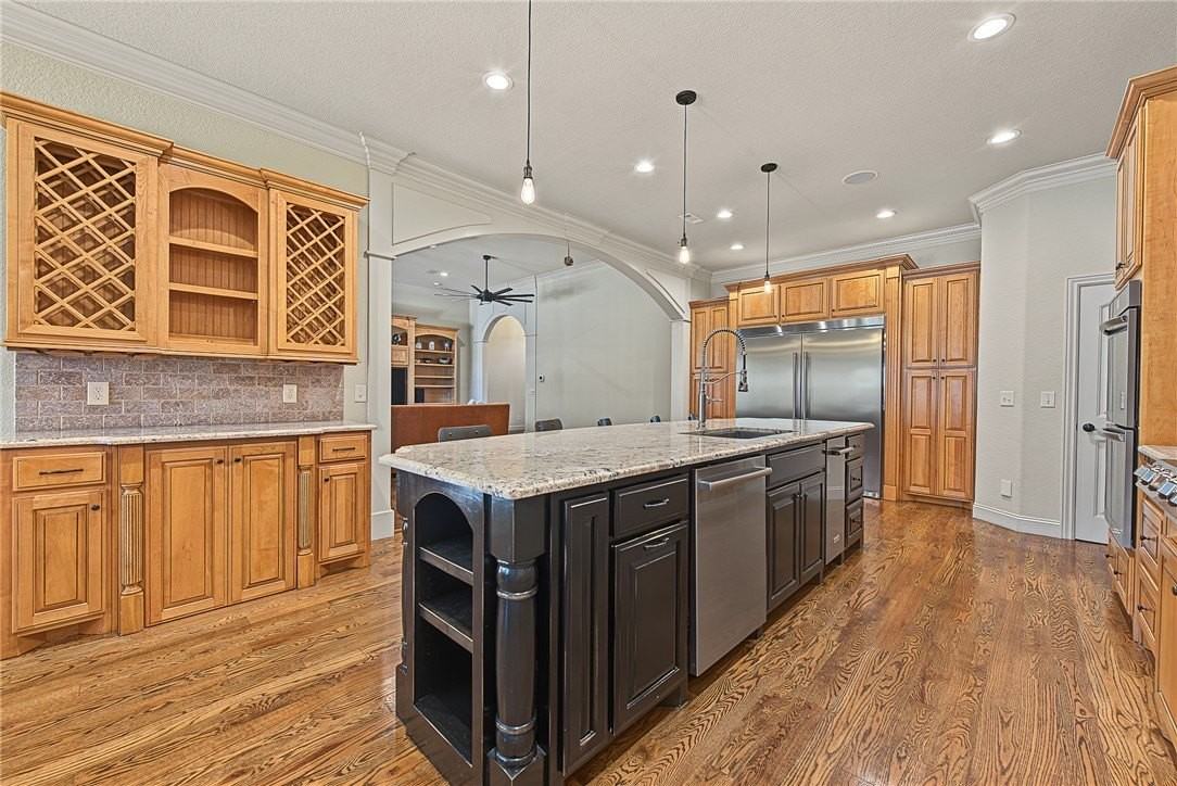 6482 Wells Cir - Photo 6 of 49