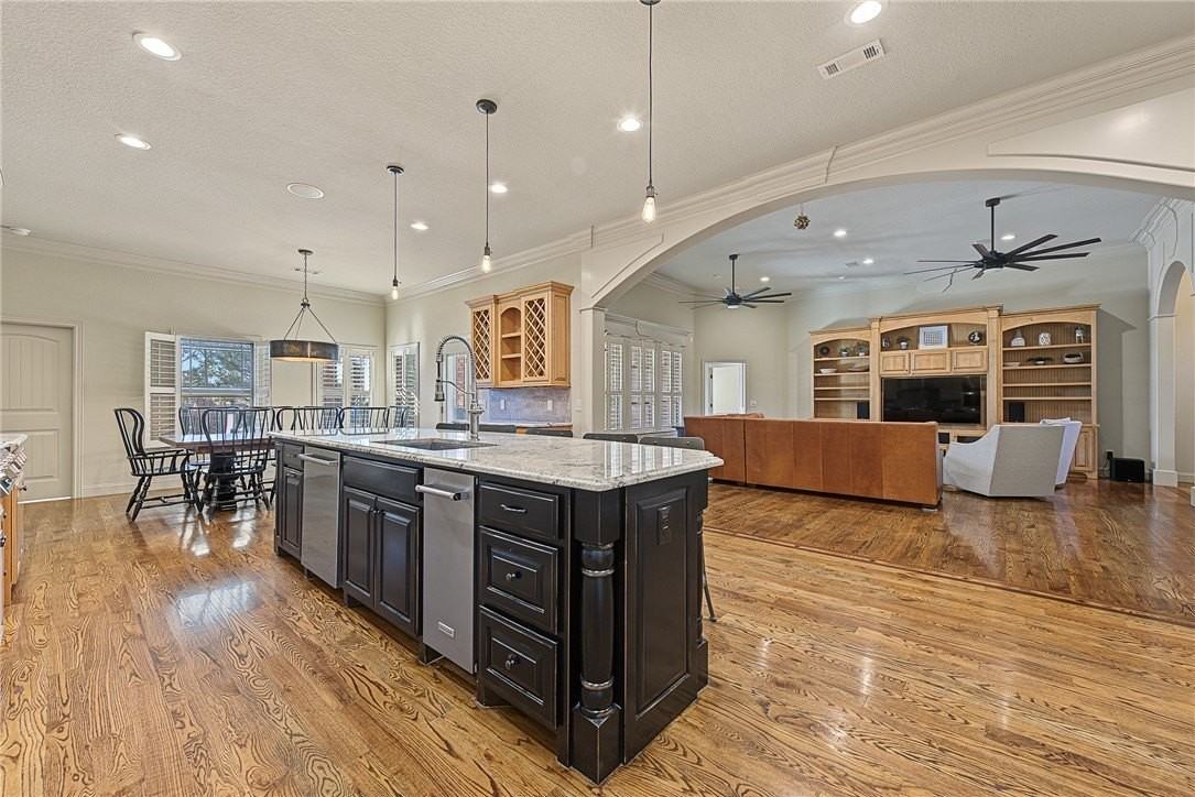 6482 Wells Cir - Photo 7 of 49