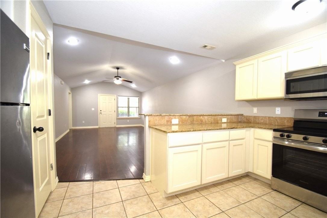 212 Copper Oaks Dr - Photo 7 of 17