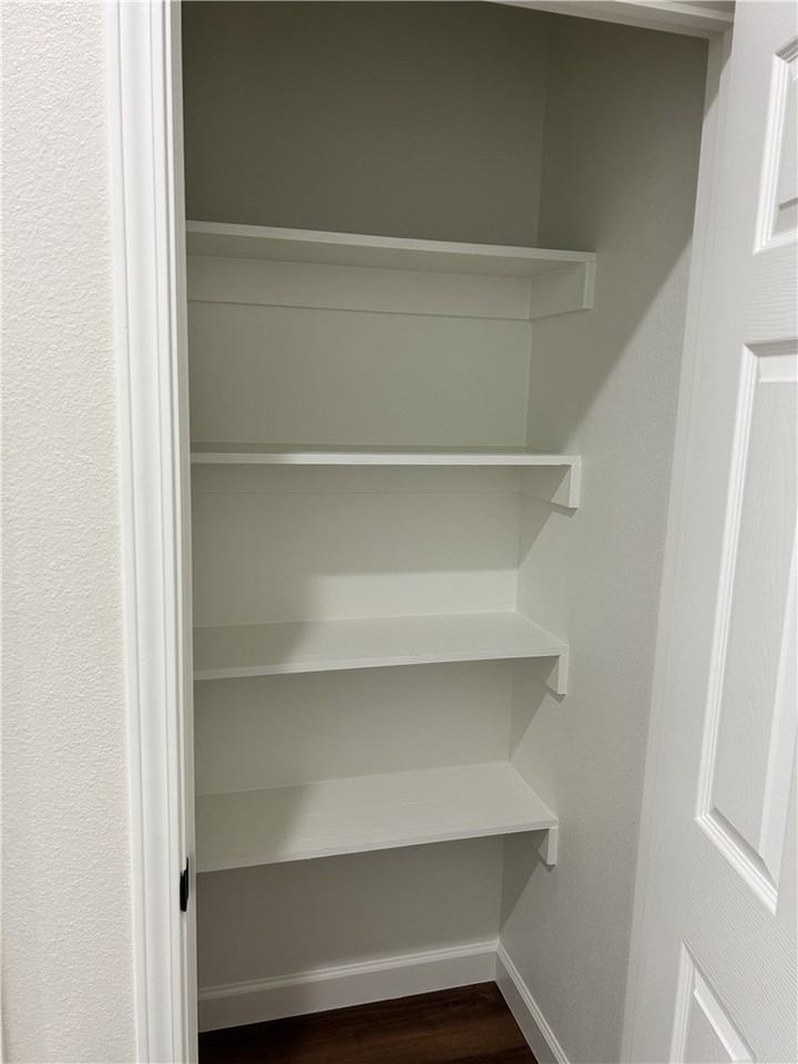 206 W Maple Ave #C - Photo 7 of 17