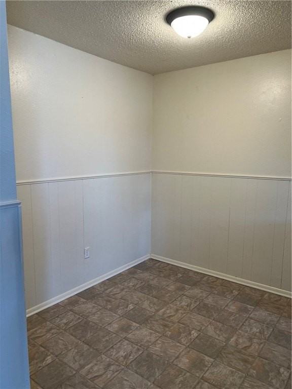 1205 Henryetta St #5 - Photo 4 of 7