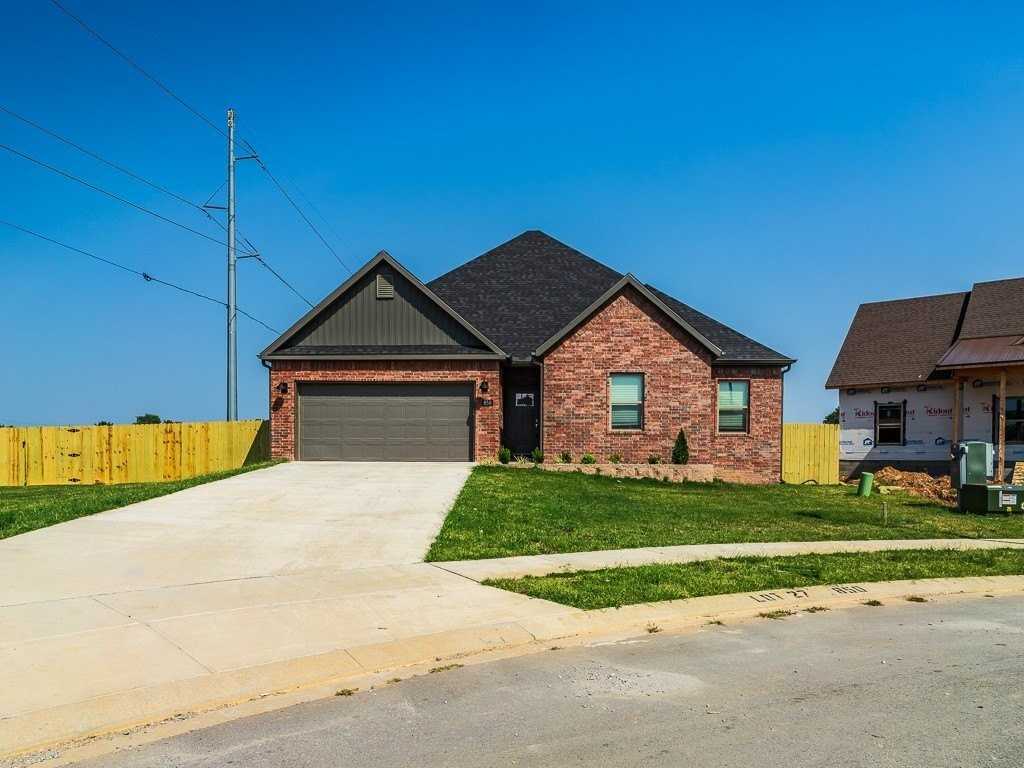 850 Ann Pl - Photo 2 of 37