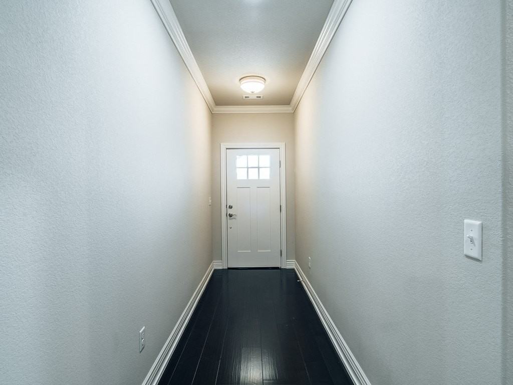 850 Ann Pl - Photo 5 of 37