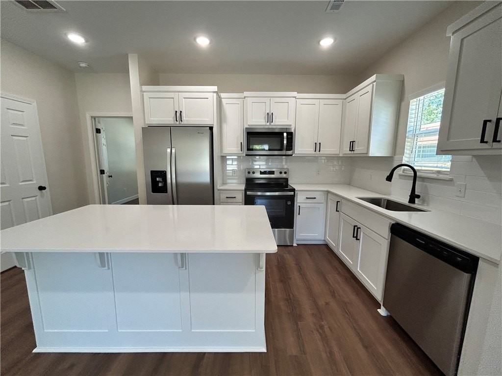 206 W Maple Ave #B - Photo 6 of 18