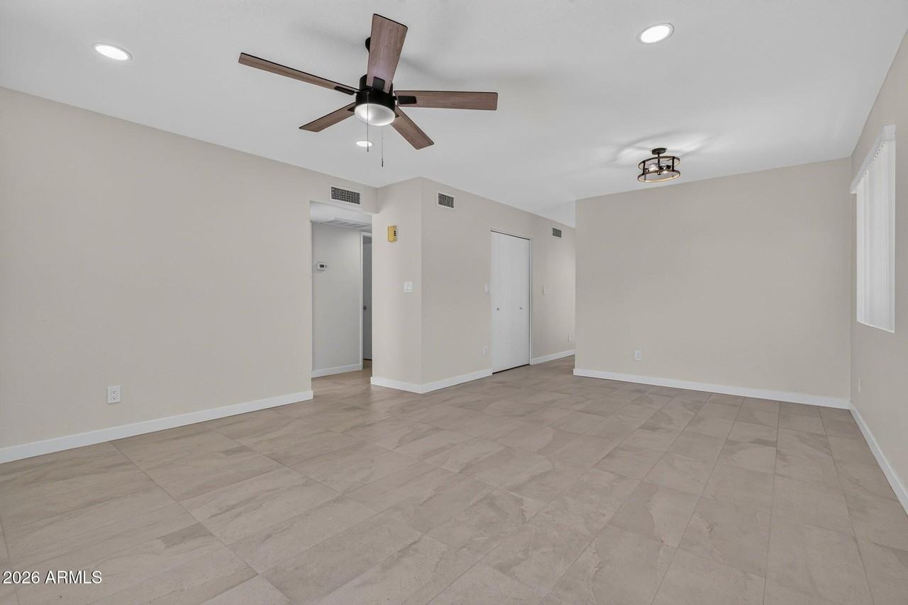 9024 N 51st Ln - Photo 4 of 25