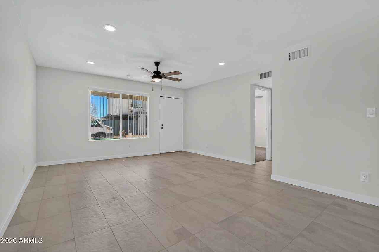 9024 N 51st Ln - Photo 6 of 25