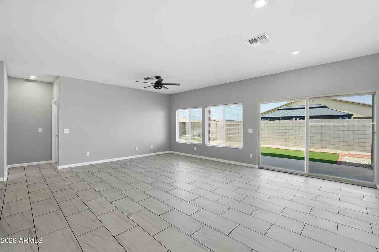 1692 W Aztec Dr - Photo 6 of 42