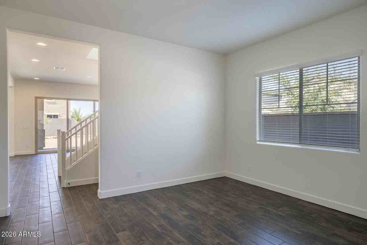 10863 W Luke Ave - Photo 2 of 32