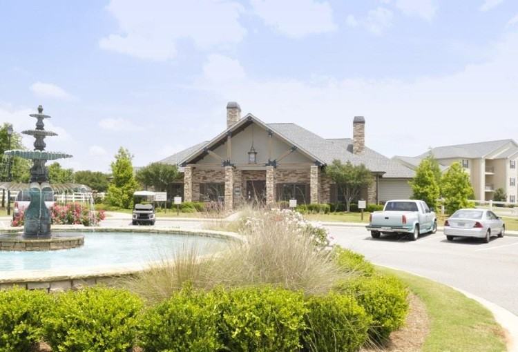 Houston Lakes Apartments 2350 Houston Lake Rd, Kathleen, GA 31047