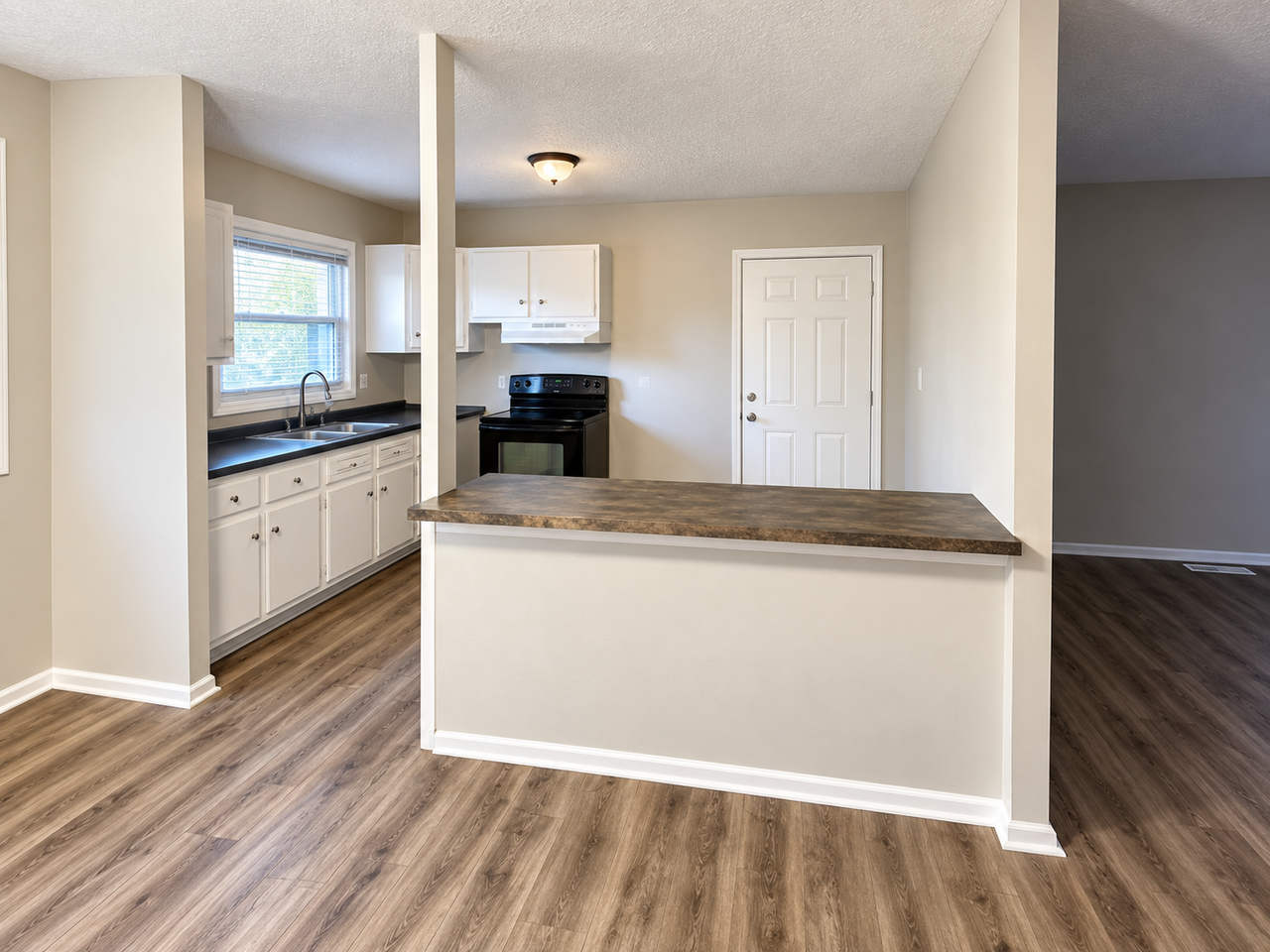7227 E 35th St #1 - Photo 4 of 26