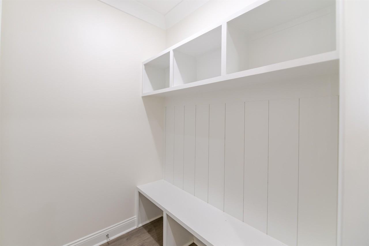 127 Emerson Dr - Photo 6 of 25