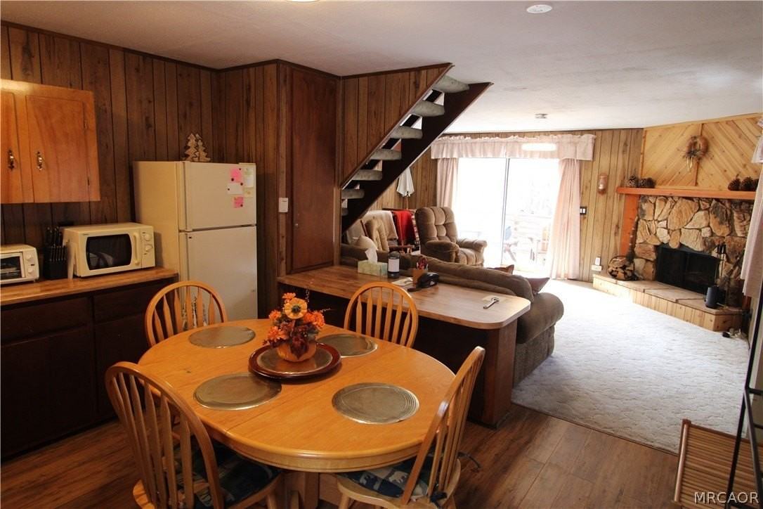 323 Hilltop Ln - Photo 2 of 22