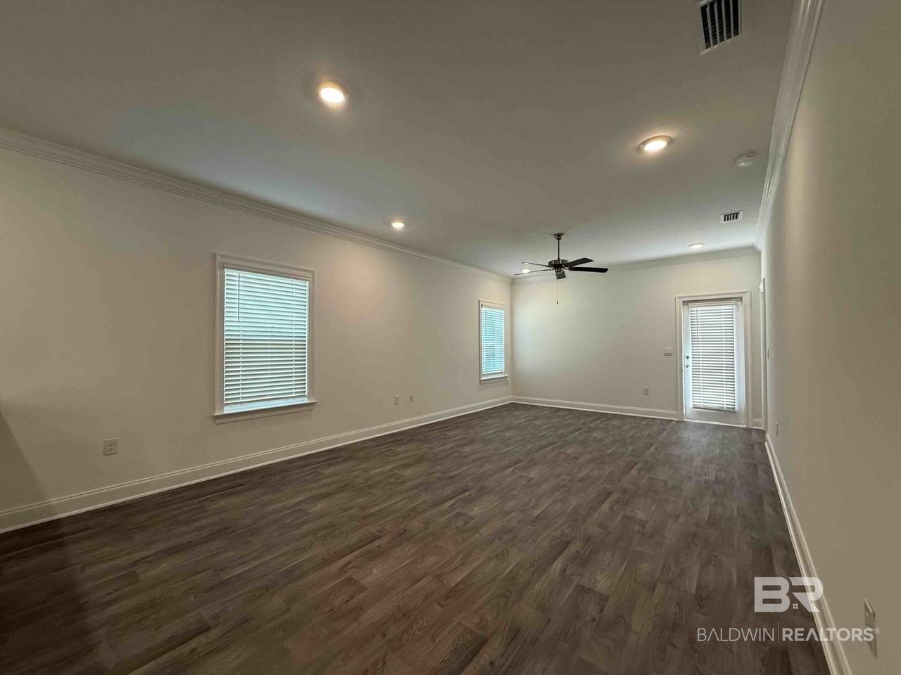 32682 Revere Dr - Photo 4 of 17