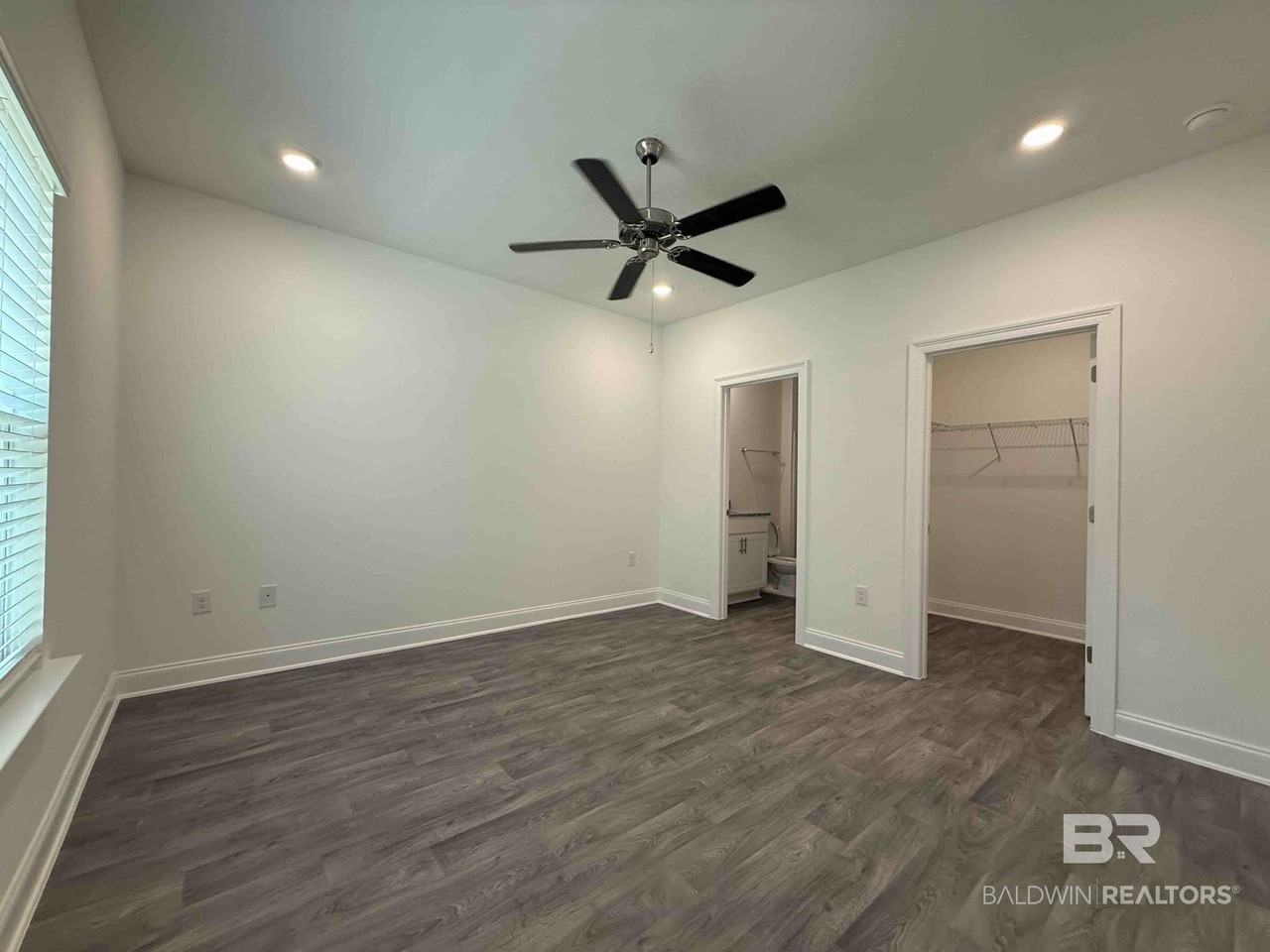 32682 Revere Dr - Photo 5 of 17