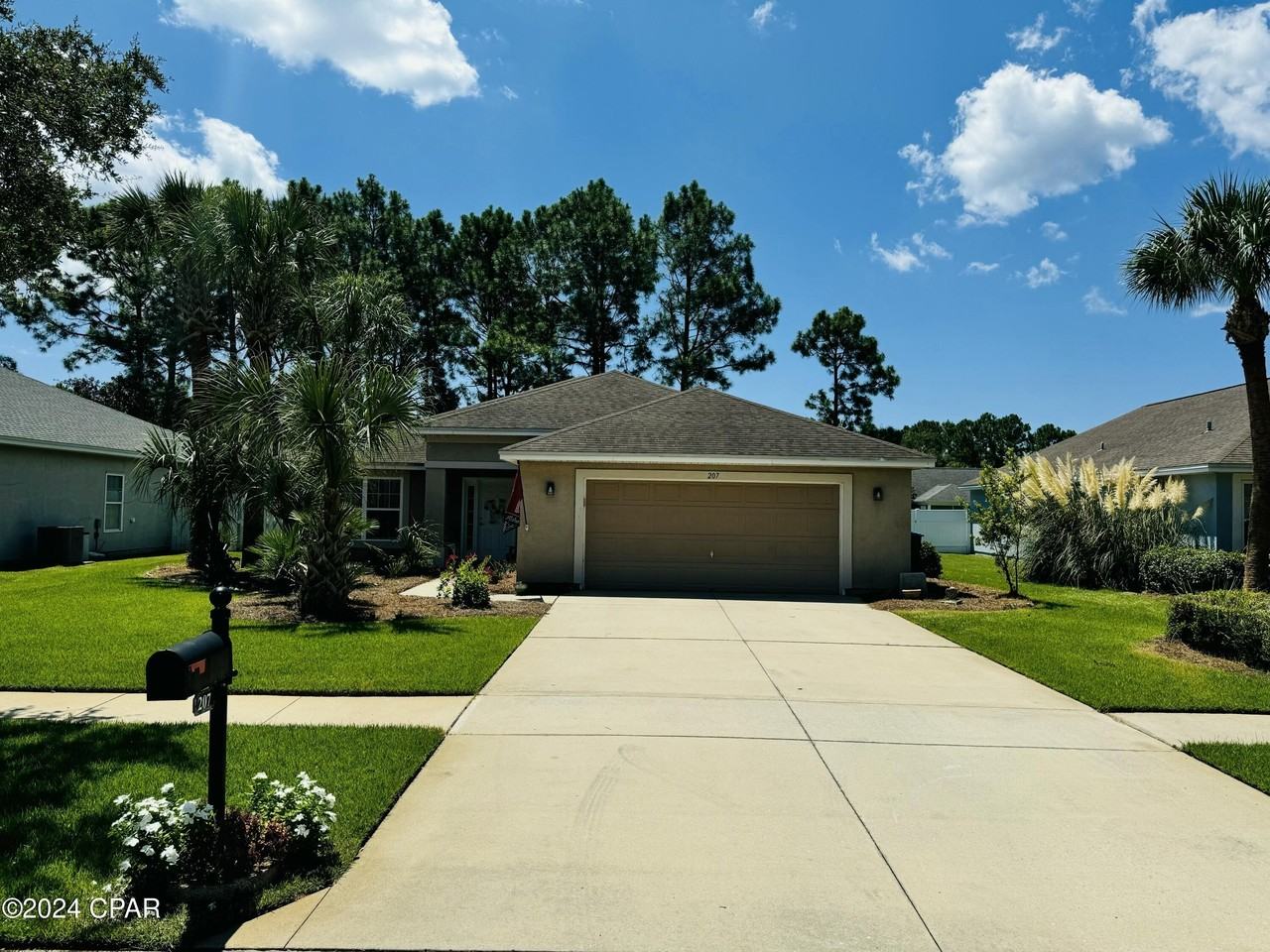 207 Windsor Way - Photo 2 of 47
