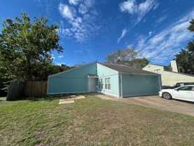 1606 Lemon Tree Ln - Photo 1 of 1