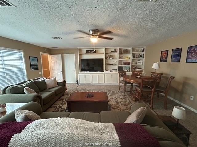 1606 Lemon Tree Ln - Photo 3 of 18