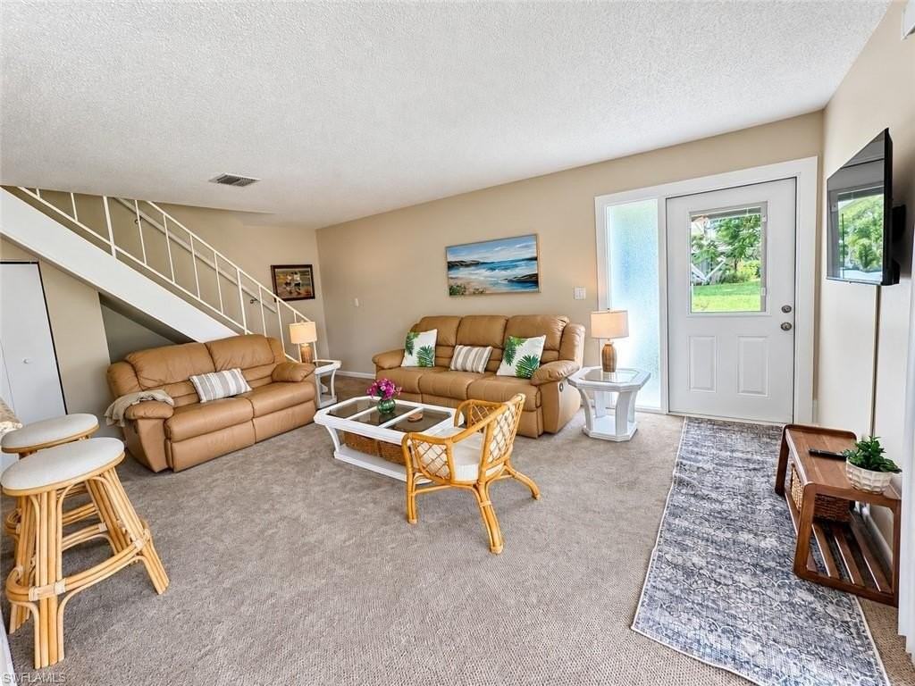 5840 Vancouver Cir Apt 2 - Photo 4 of 11
