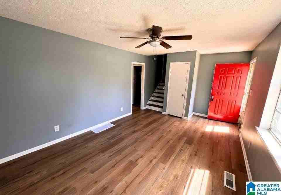 2504 Watson Rd - Photo 3 of 14
