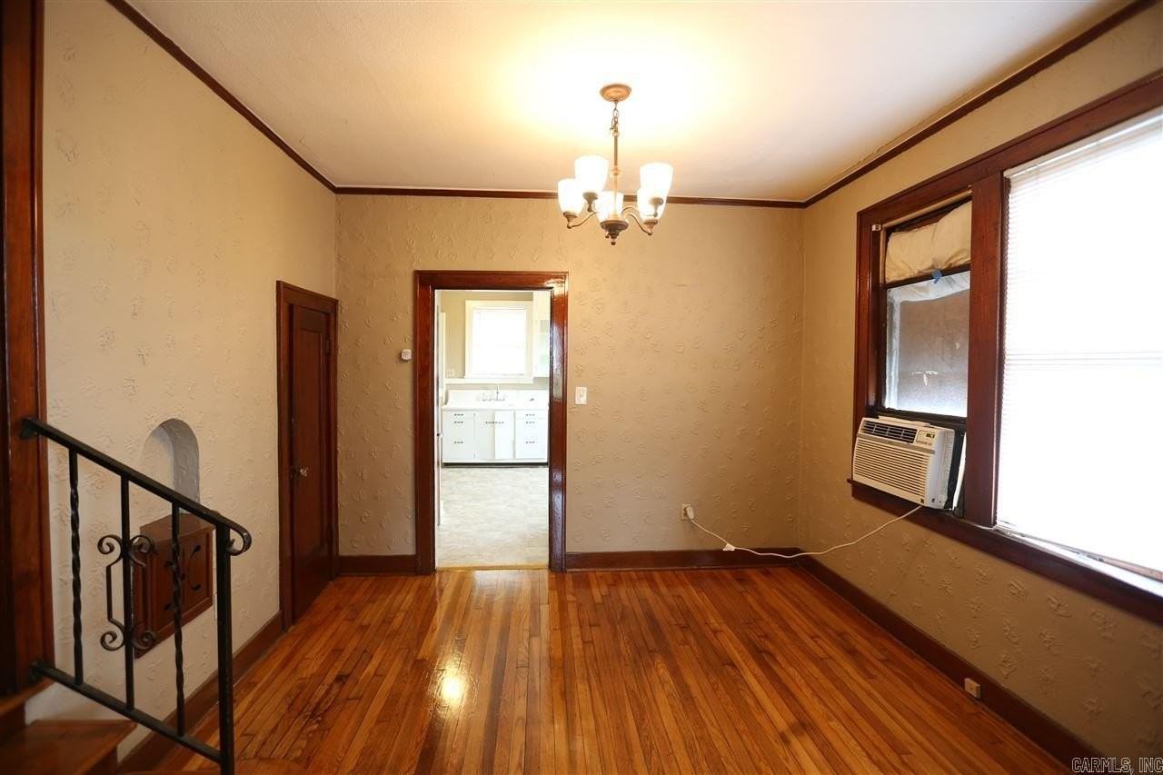 301 Thayer St #B - Photo 6 of 25