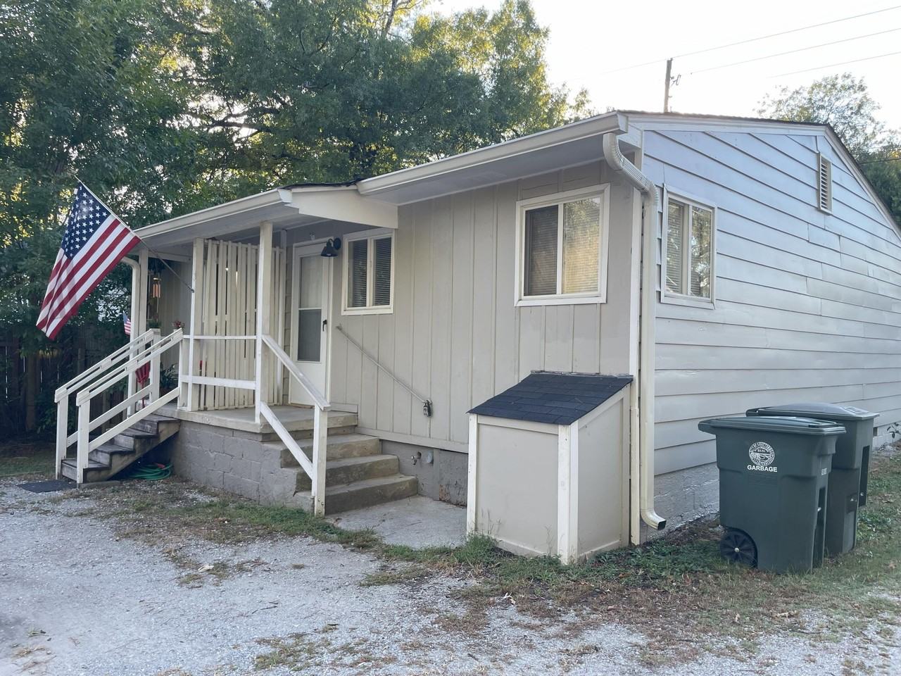 314 S Moore Rd - Photo 2 of 14