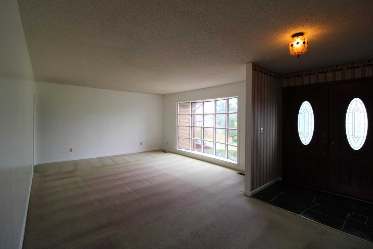 2836 Nile Rd - Photo 4 of 37