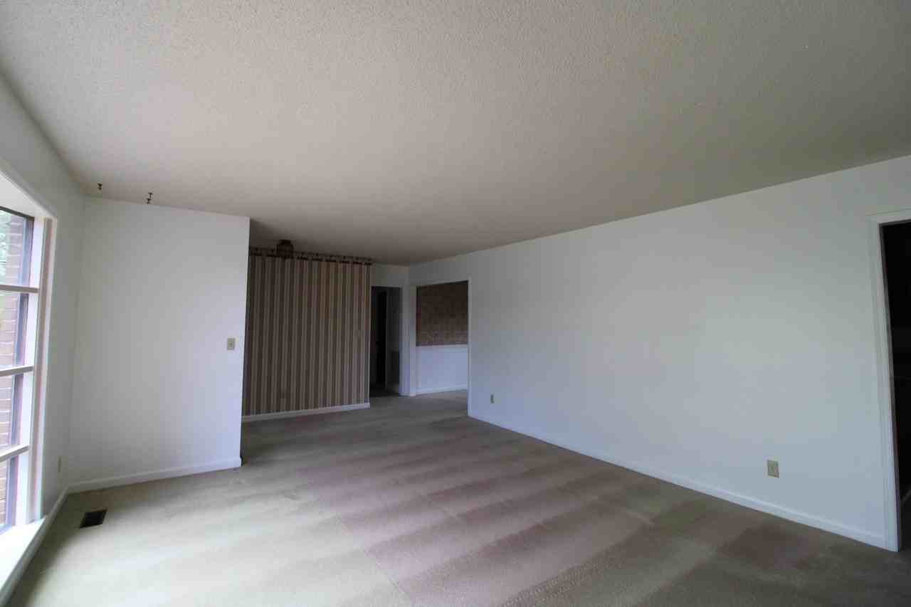 2836 Nile Rd - Photo 6 of 37