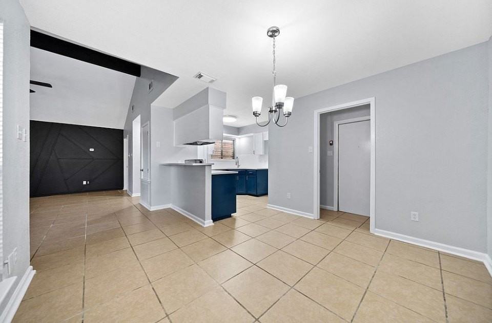 7021 Rivergate Dr - Photo 6 of 19