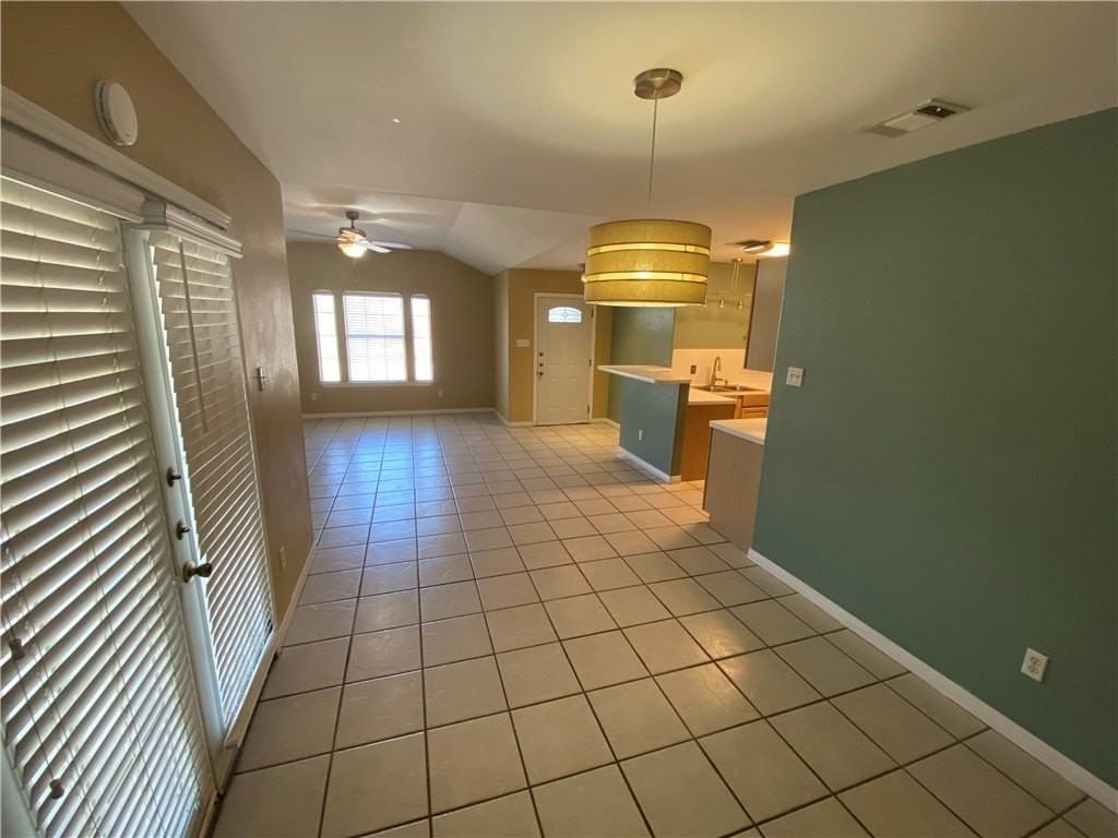 15410 Cruiser St #B - Photo 4 of 21