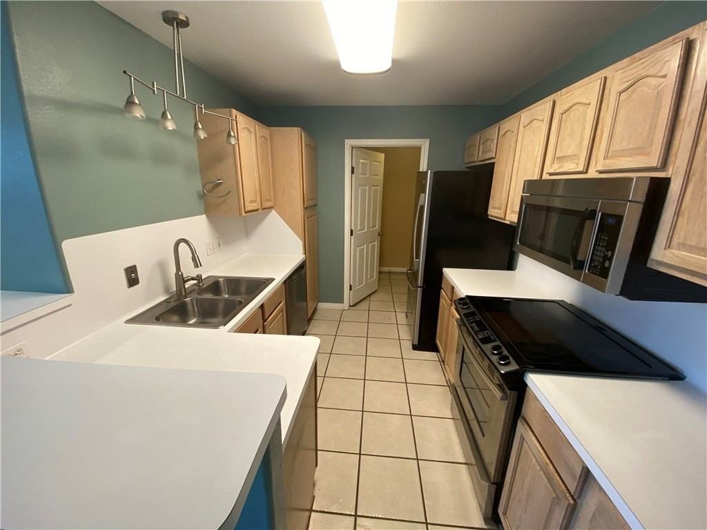 15410 Cruiser St #B - Photo 7 of 21