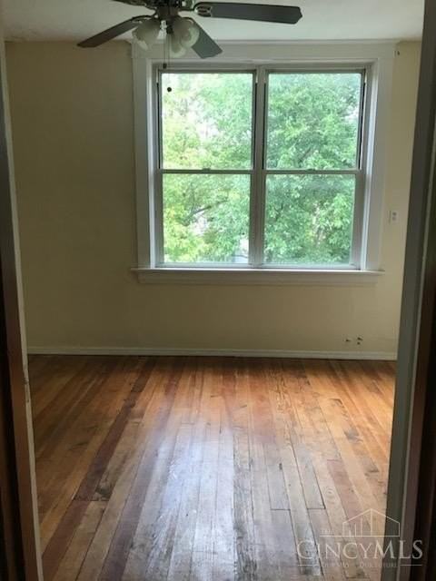 876 Beech Ave - Photo 4 of 16