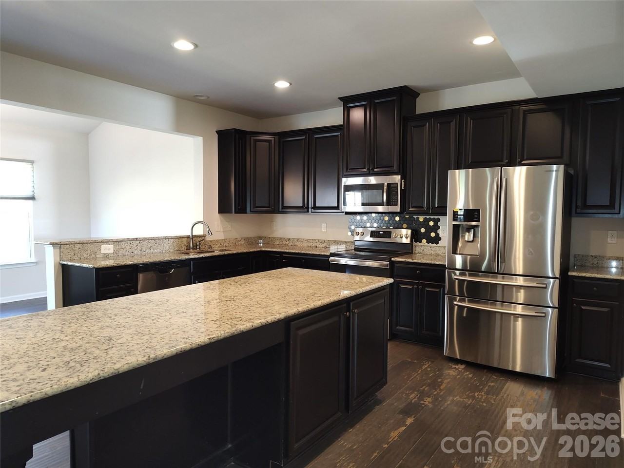1737 Mill Creek Ln Sw - Photo 2 of 42