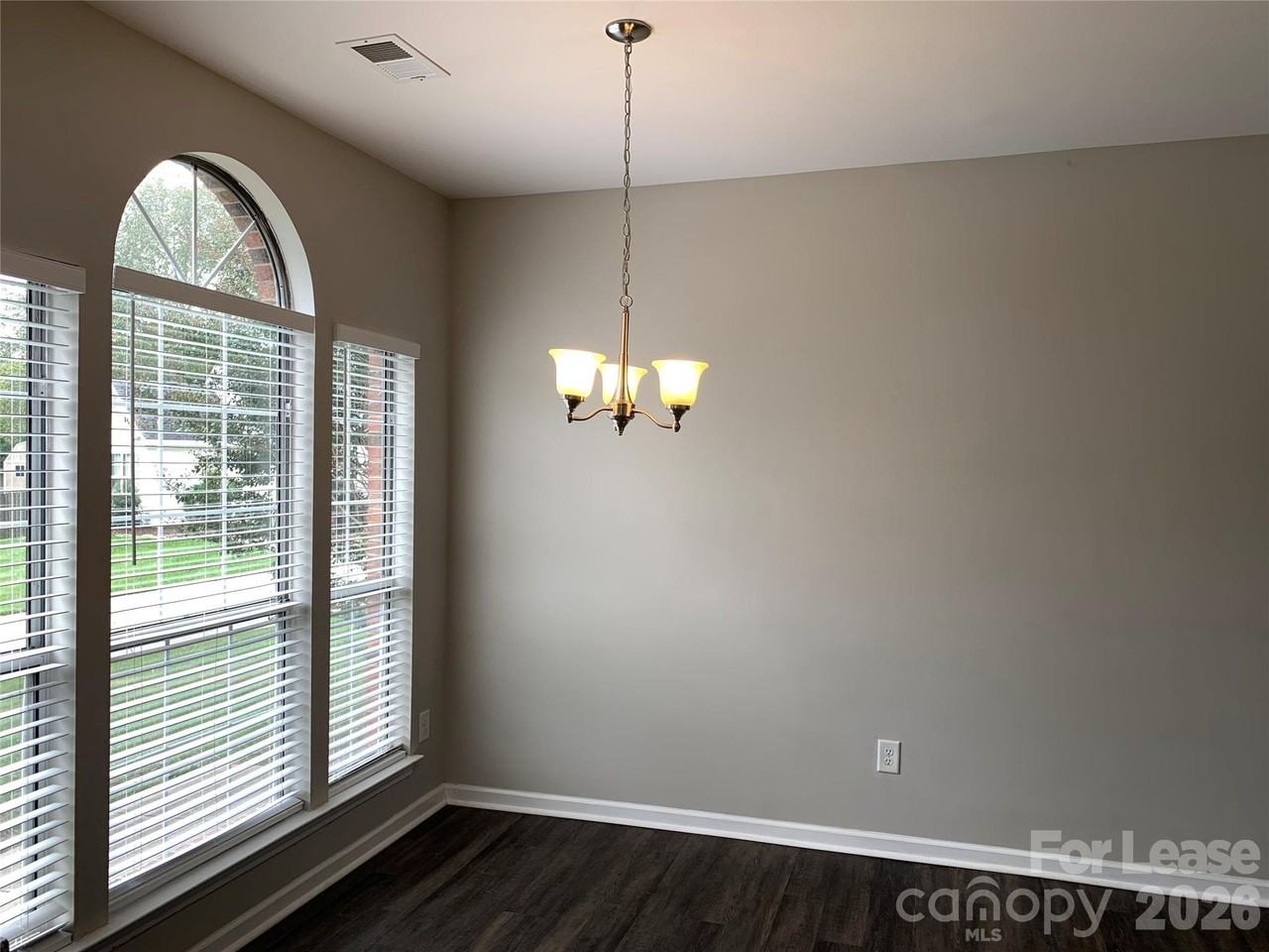 5012 Windcrest Way - Photo 6 of 14