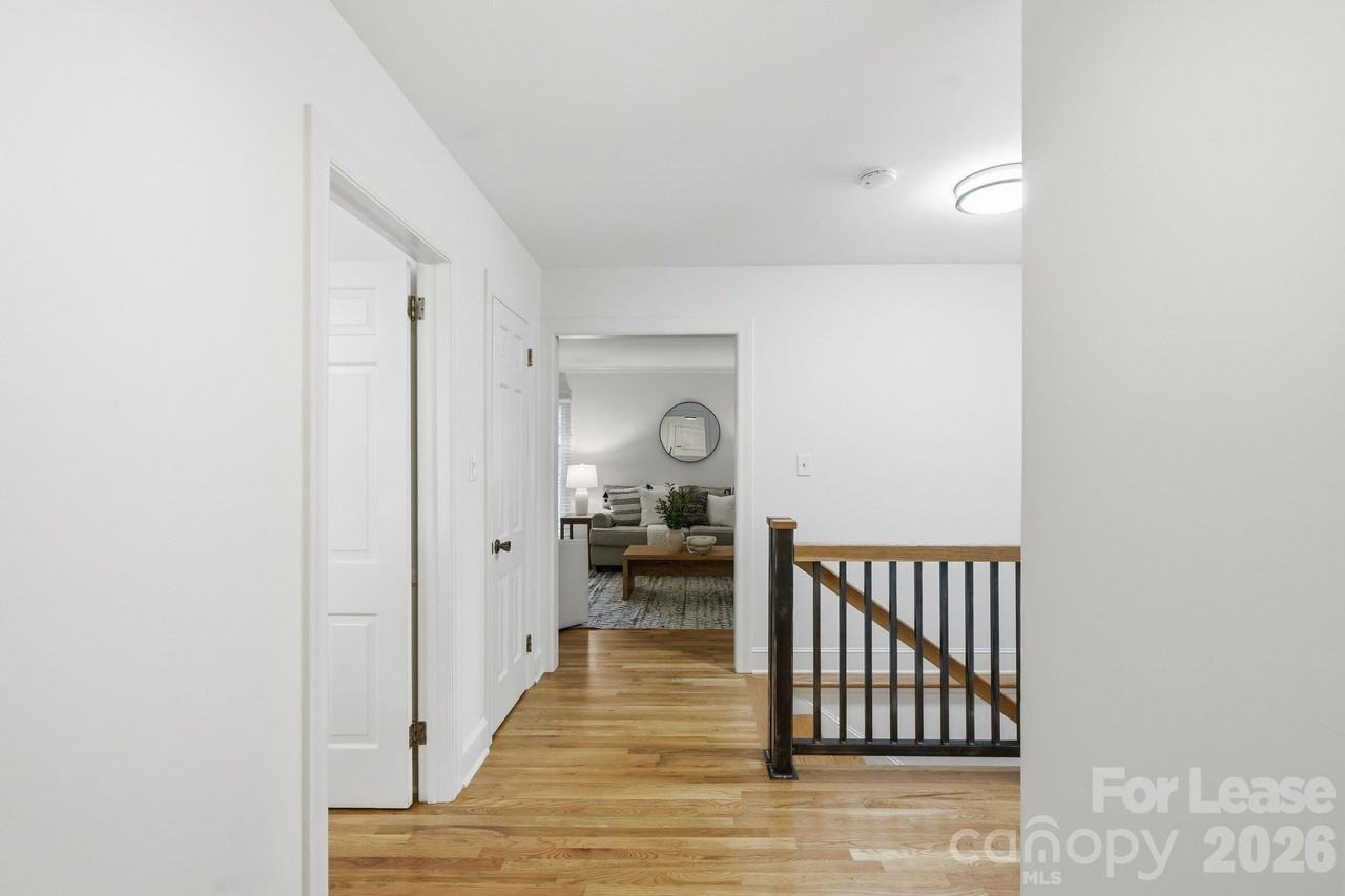 926 Shady Bluff Dr - Photo 4 of 34