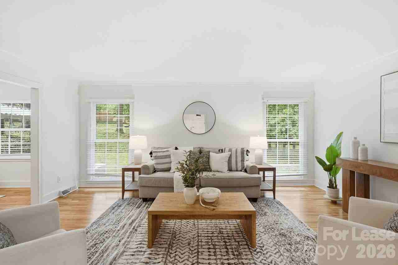 926 Shady Bluff Dr - Photo 5 of 34