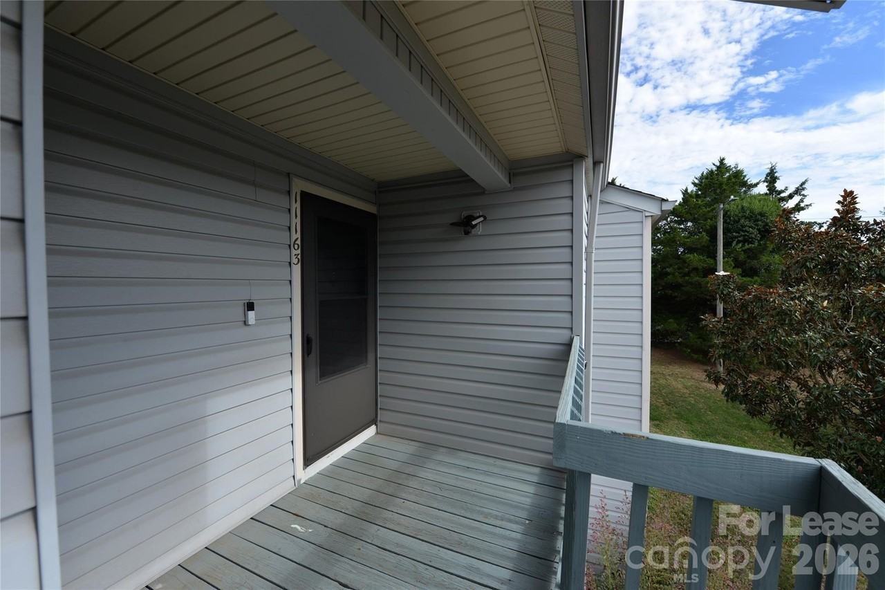 11163 Harrowfield Rd - Photo 3 of 18