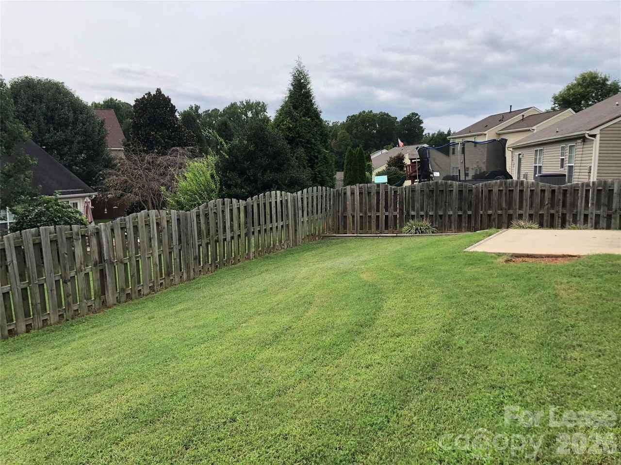 127 Golden Valley Dr - Photo 2 of 18