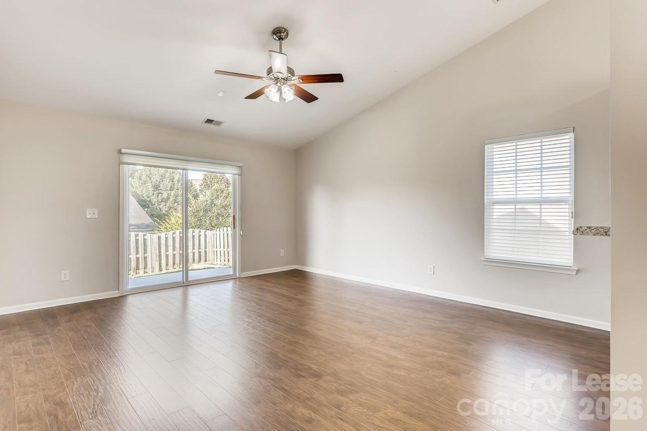 127 Golden Valley Dr - Photo 7 of 18