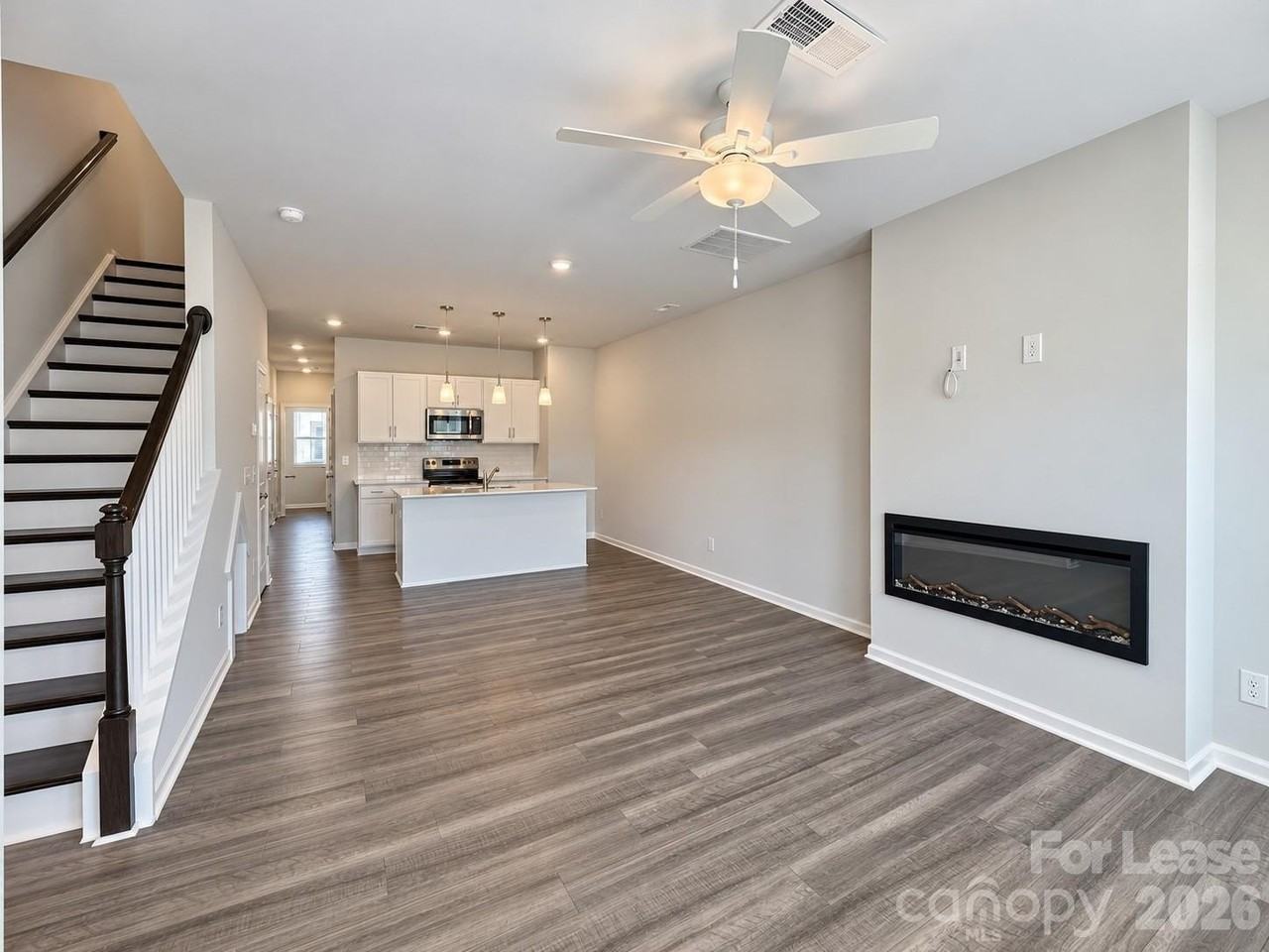 6528 Harlech St - Photo 2 of 26
