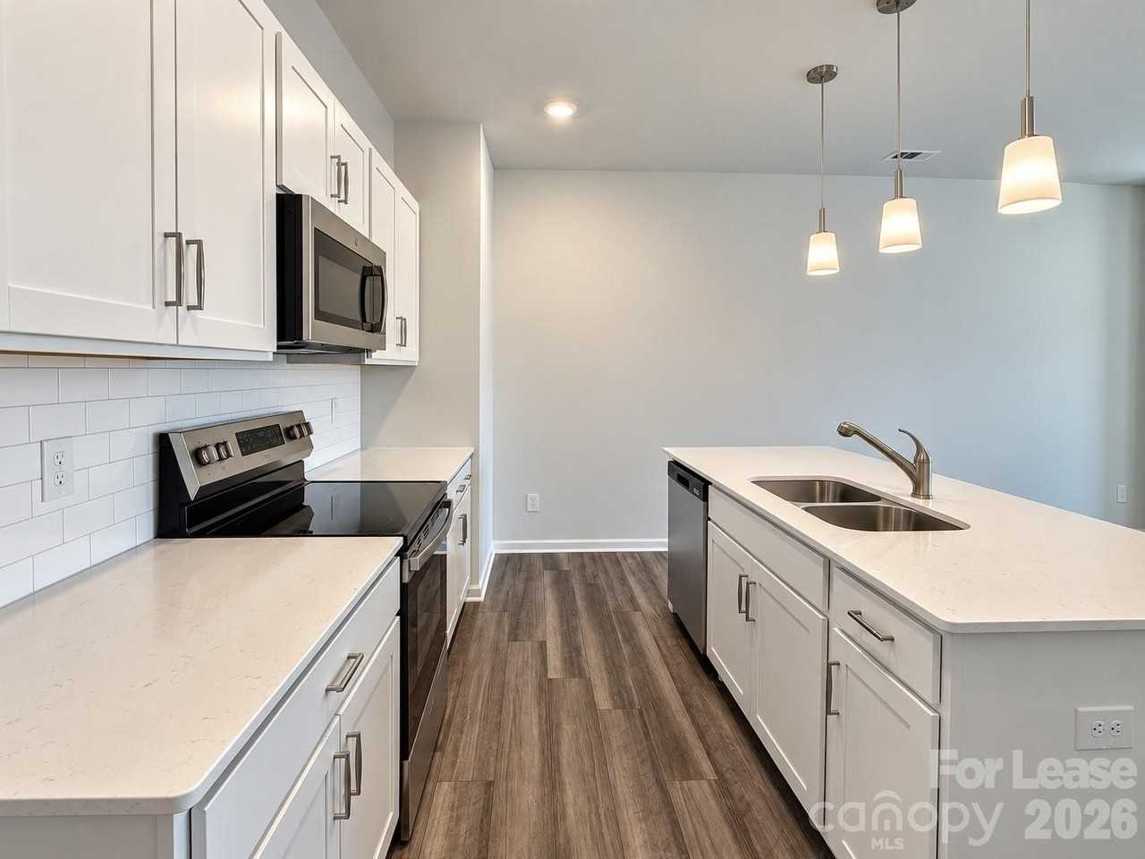 6528 Harlech St - Photo 3 of 26