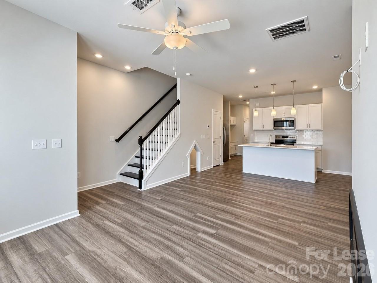 6528 Harlech St - Photo 7 of 26