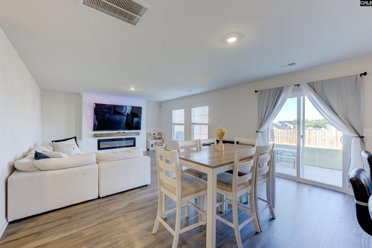 1005 Silver Artic Way - Photo 5 of 25