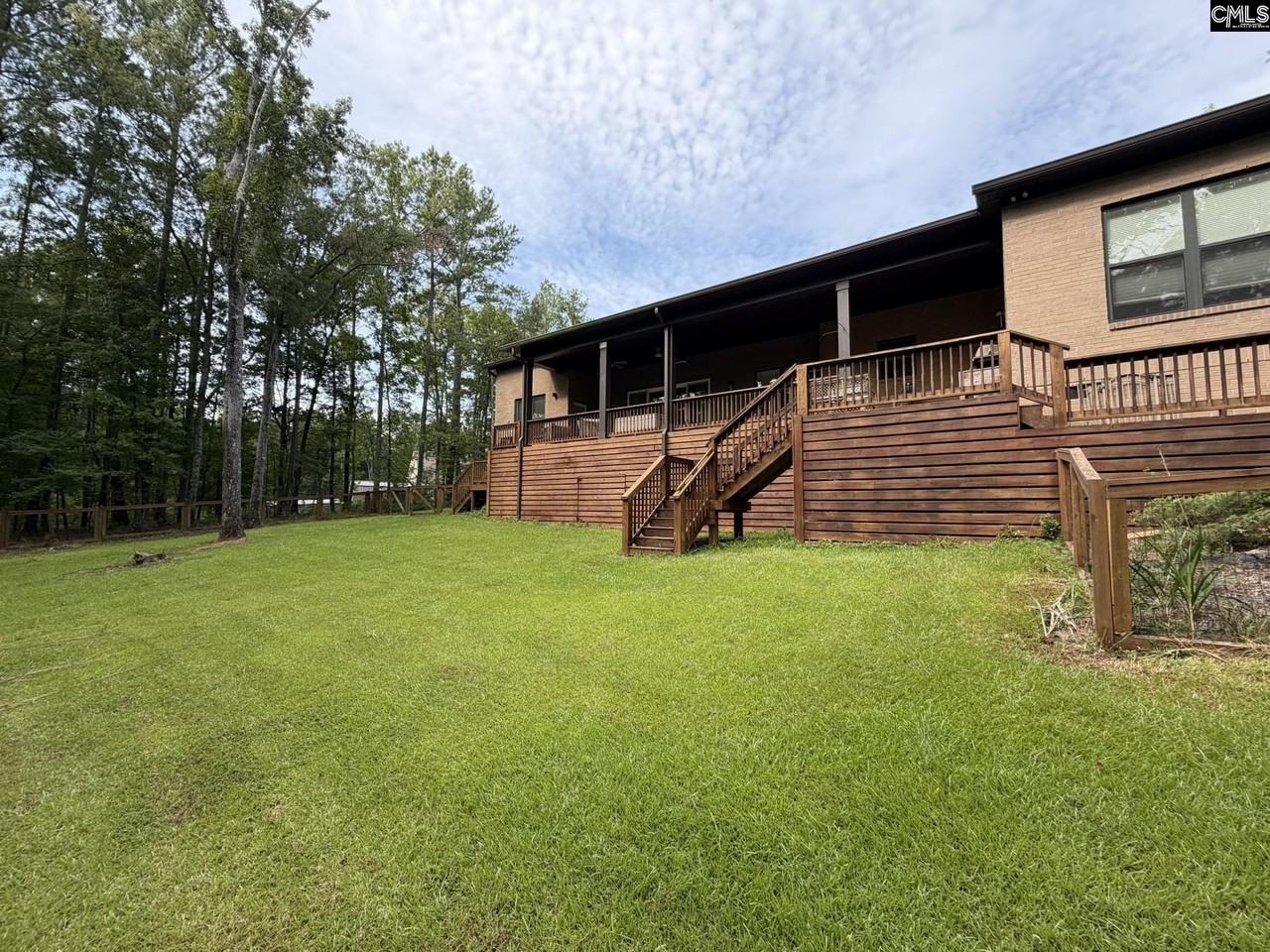 110 Sterling Pt - Photo 4 of 41