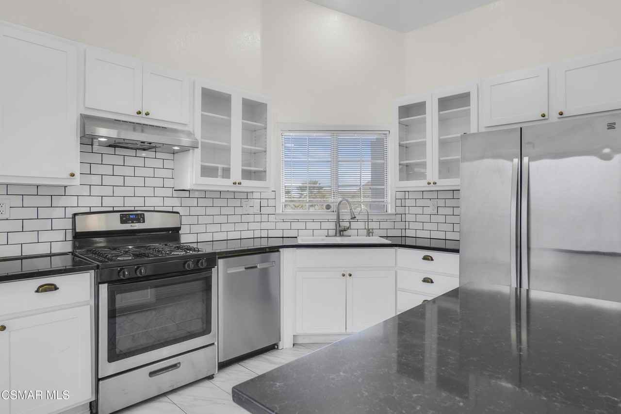 160 S Birchwood St - Photo 7 of 25