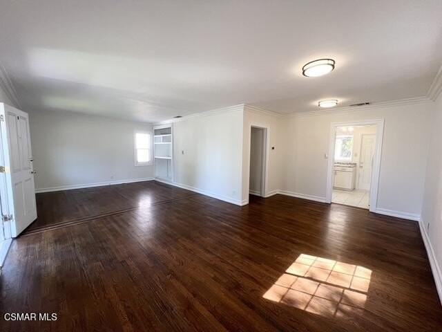 5930 Hesperia Ave - Photo 4 of 23