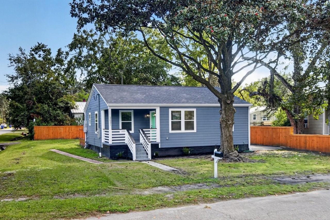 2651 Lawrence St - Photo 2 of 30