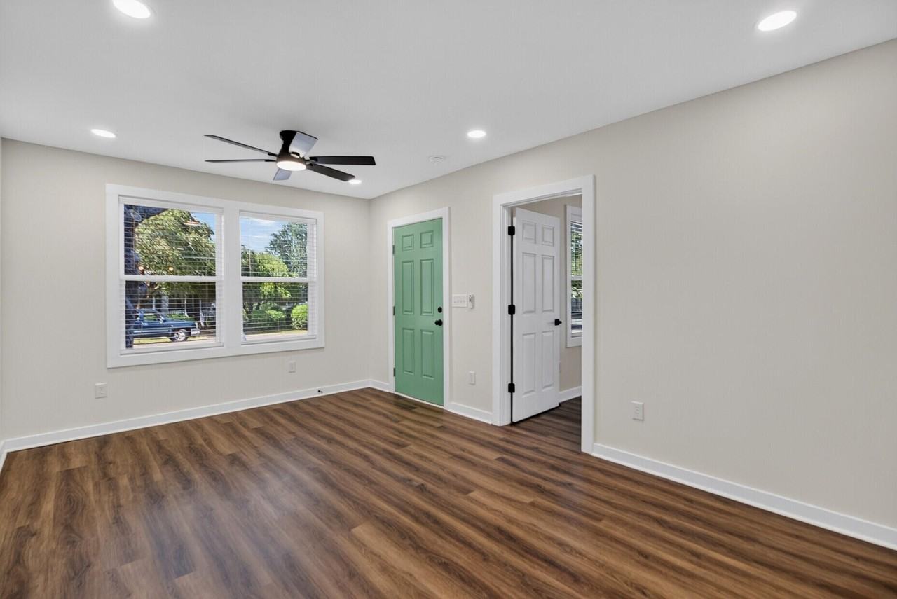 2651 Lawrence St - Photo 6 of 30