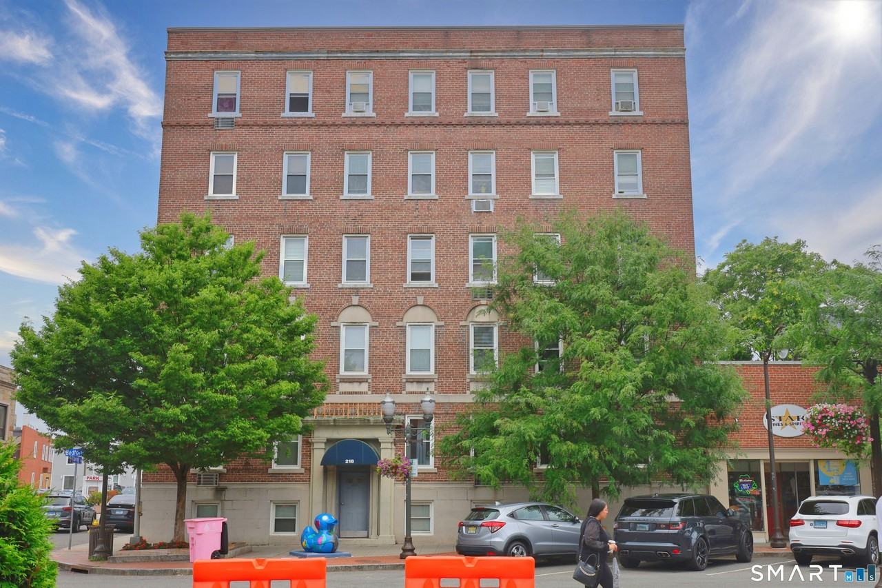 218 Bedford St #3F - Photo 2 of 39