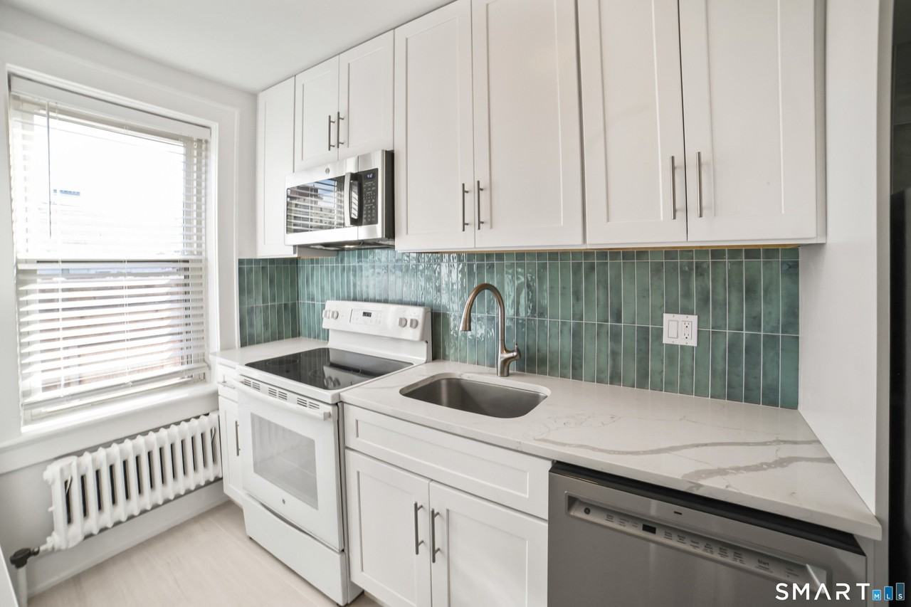 218 Bedford St #3F - Photo 7 of 39